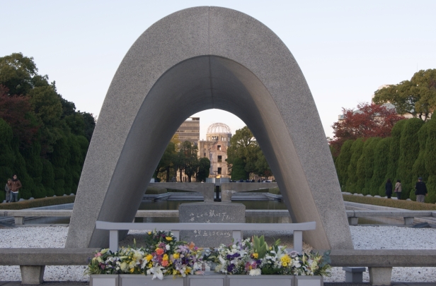 This cenotaph contains a register of the names of all who died in the atomic bombing. The epitaph reads, "Rest in peace for we shall not repeat the error." The artist clarified that "we" refers to humanity rather than Japanese or Americans.Through the cenotaph, you can see the Atomic Dome and the Peace Flame, which will burn until all nuclear bombs on the planet are destroyed.